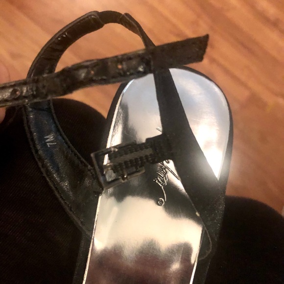 Jacqueline Ferrar Strappy High Heels - Picture 7 of 9